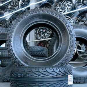 HD828 LT235/75R15